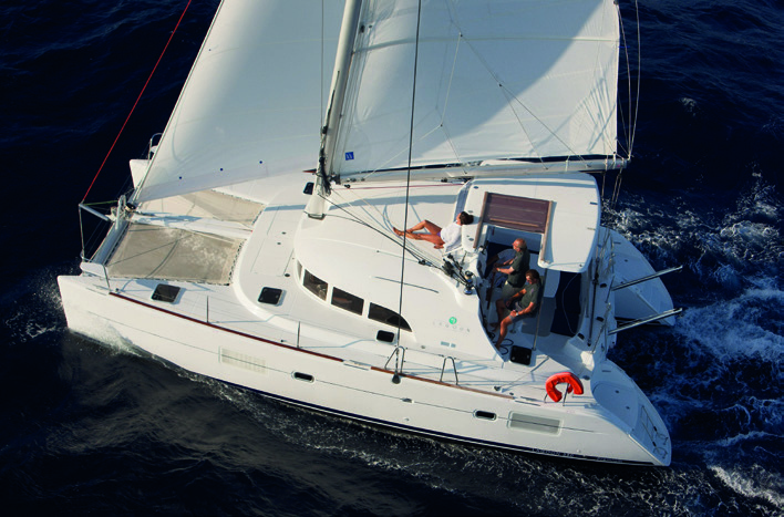 Lagoon 400 — photo 3